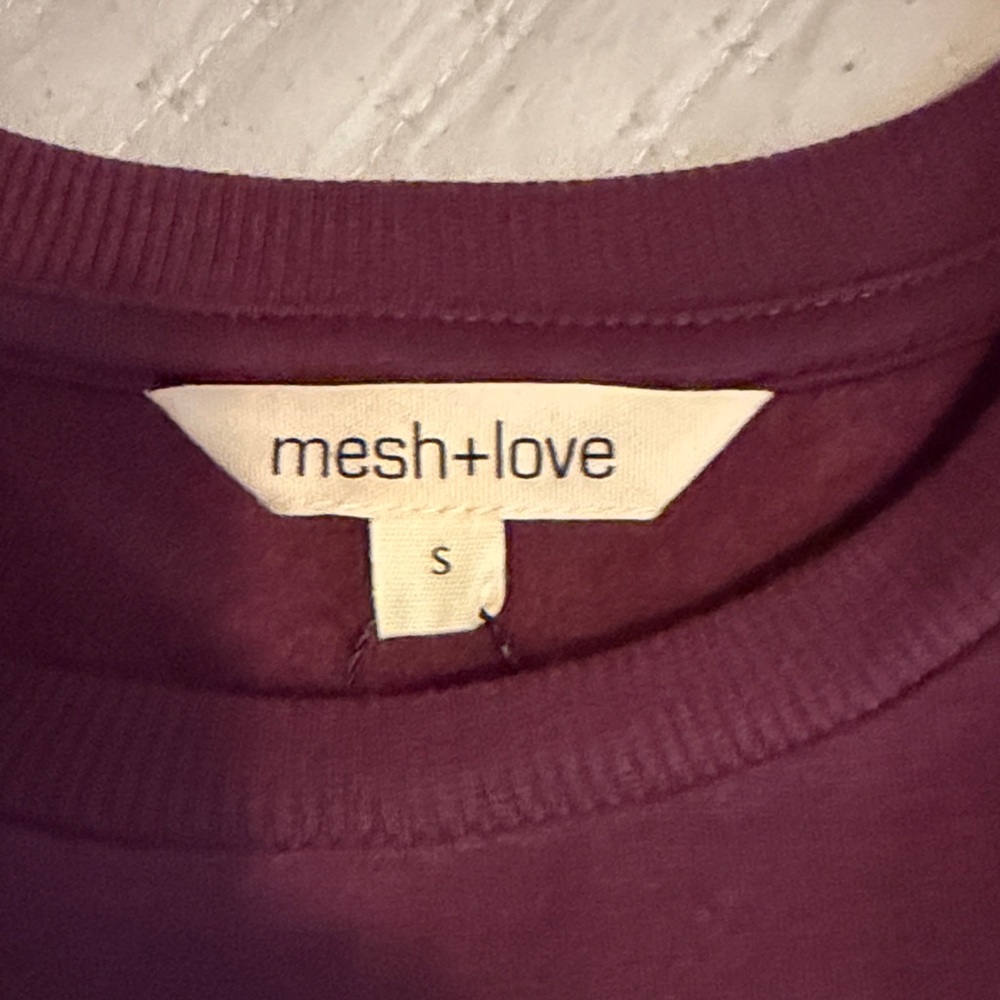 Embellished w/ Gold Metallic Flowers Plum Sweatshirt - NWT Small by mesh+love ❤️ - Picture 7 of 9
